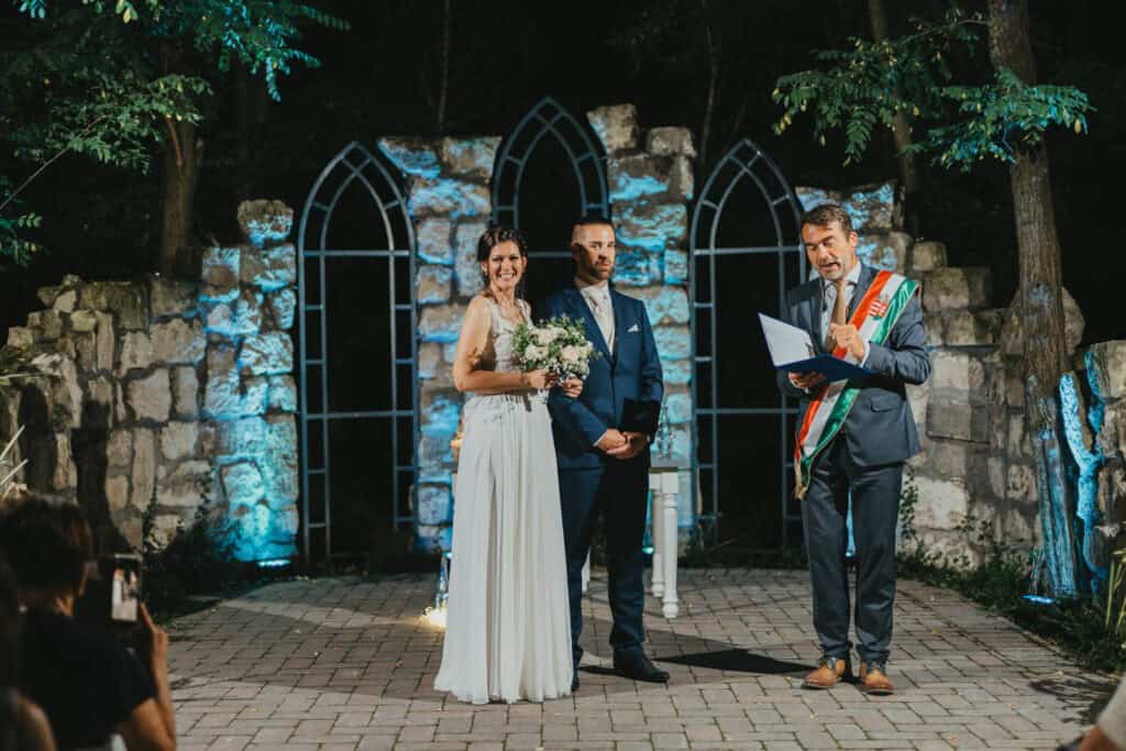 Unter den sternen: der zauber des nächtlichen rituals 17 Ejszakai szertartas Deak Udvarhazban 05